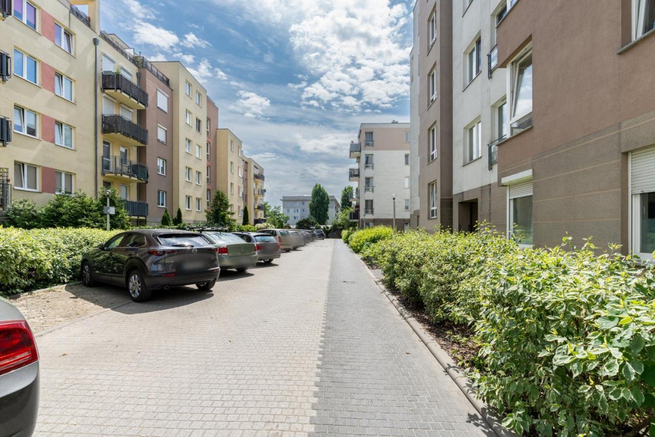 Cozy Apartment Karpia 17 With Terrace In Poznan By Noclegi Renters Extérieur photo