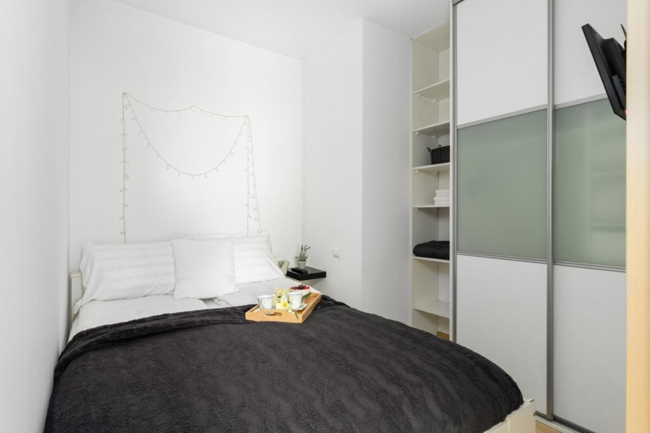 Cozy Apartment Karpia 17 With Terrace In Poznan By Noclegi Renters Extérieur photo